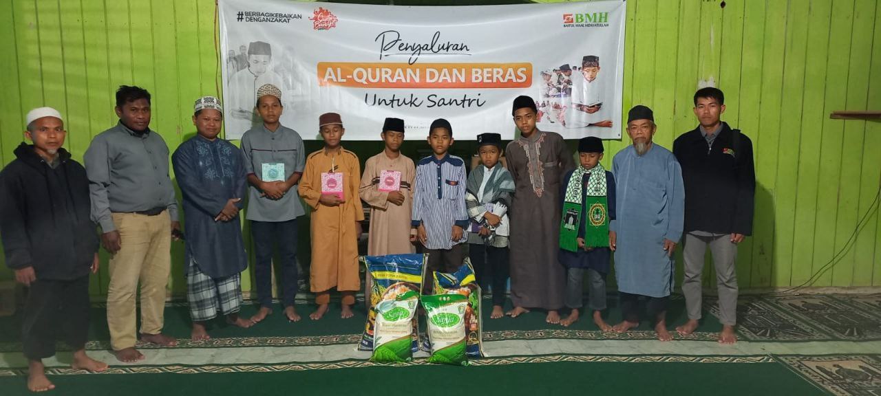 Laznas BMH Salurkan Alquran Dan Beras Untuk Santri Takhassus Sajau ...