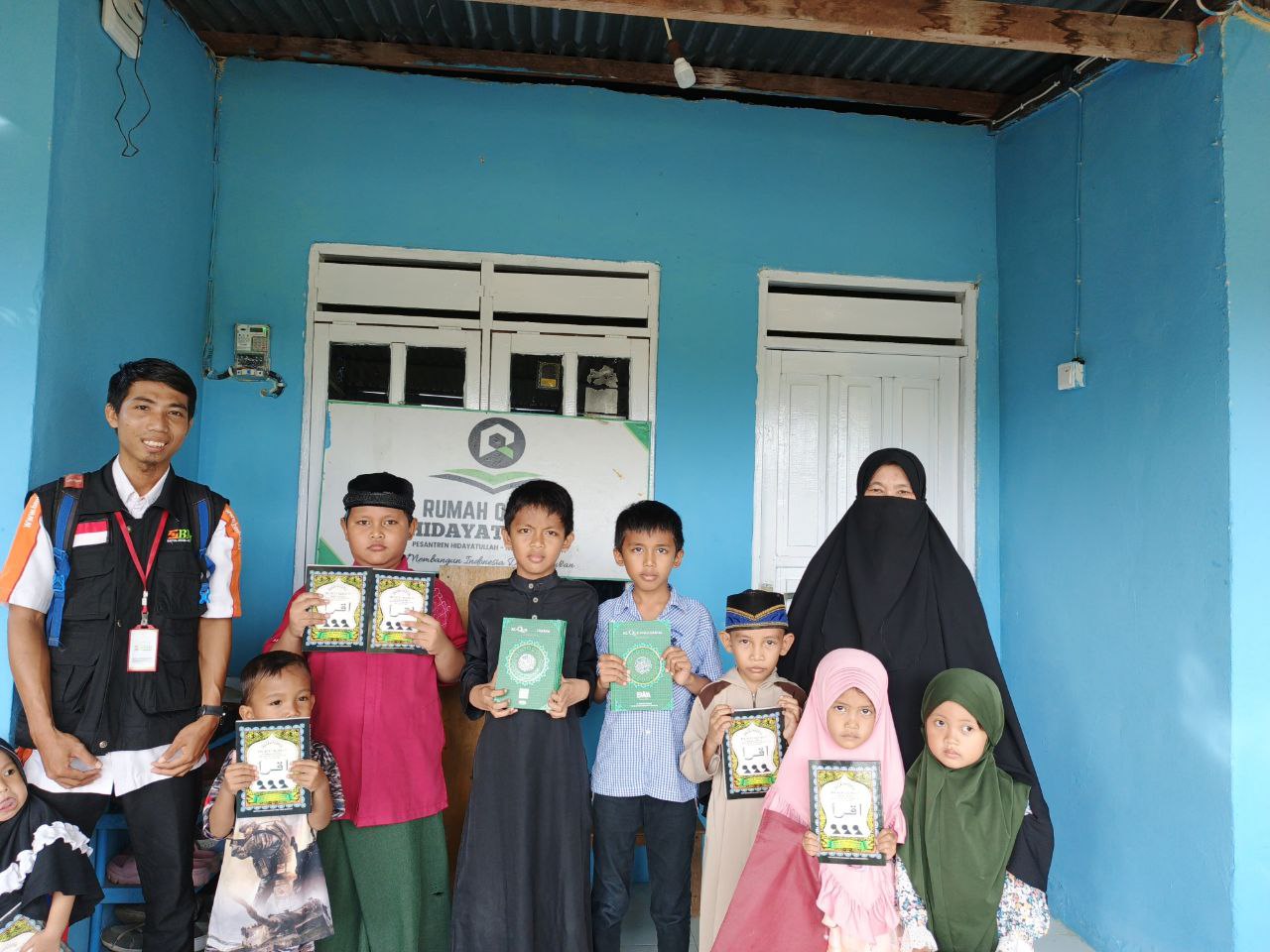 Semangat Membaca Alquran Di Tapal Batas Negara, BMH Sebarkan Alquran ...