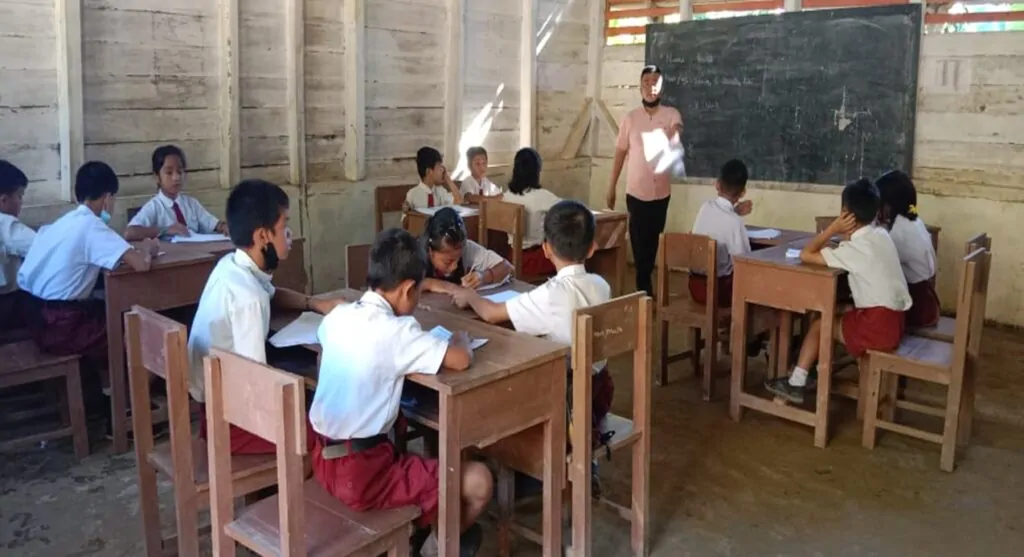 pendidikan di pelosok Indonesia