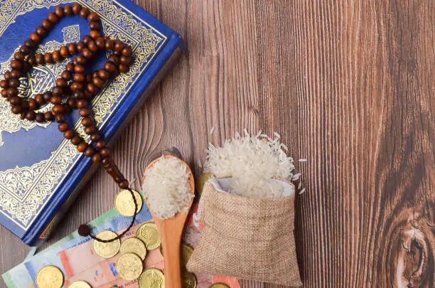 hukum zakat fitrah dengan uang