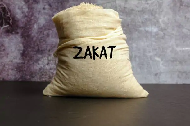 hukum zakat fitrah dengan uang
