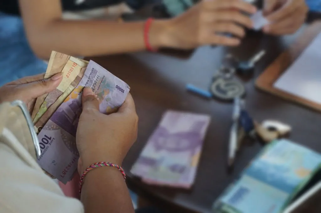 Begini Cara Menghitung Zakat dari Gaji yang Sesuai Syariat