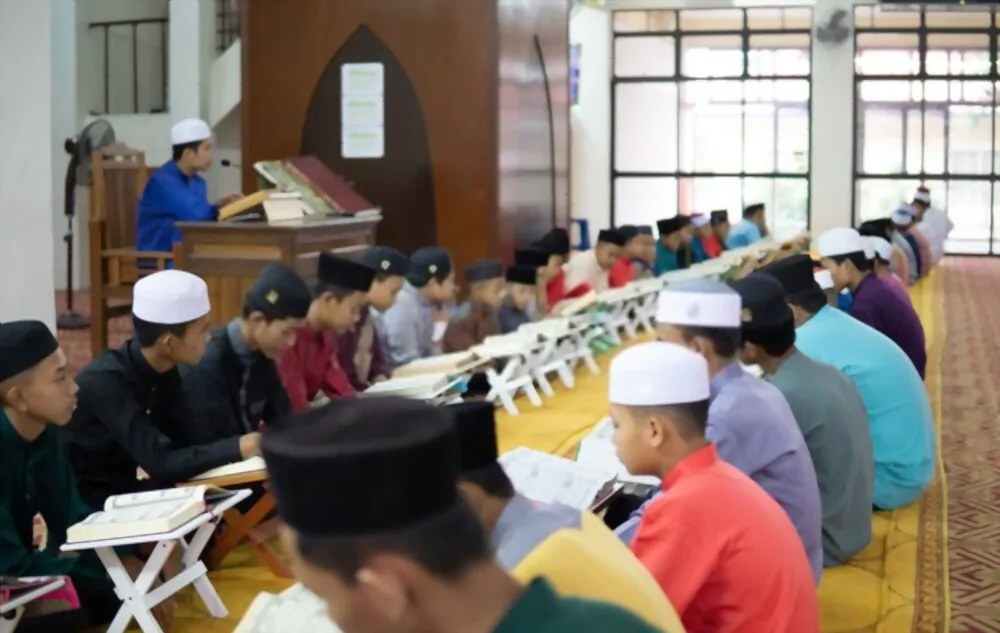 Inilah Keistimewaan Penghafal Alquran, Anda Bisa Berkontribusi!