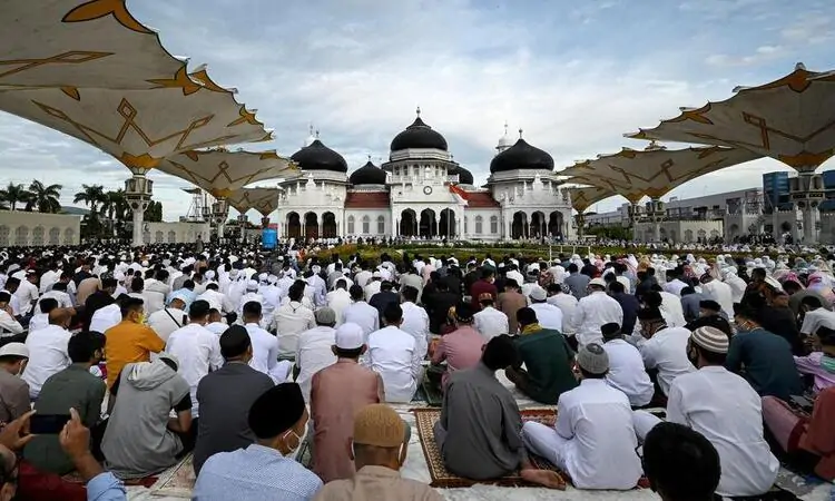 Batas membayar zakat sebelum sholat idul fitri, Sumber: liputan6.com