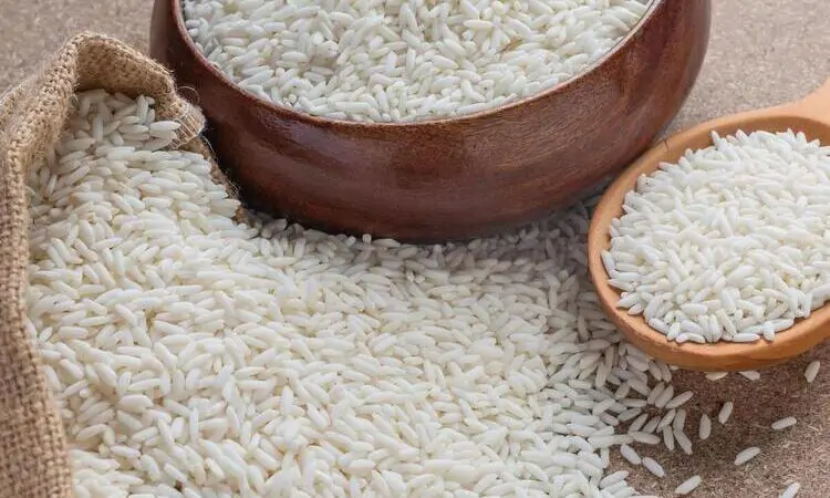 Membayar zakat dengan makanan pokok, Sumber: liputan6.com