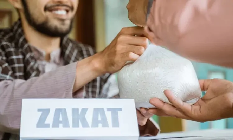 Salah waktu dalam bayar zakat, Sumber: ayobandung.com