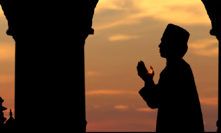 Syawal sebagai bulan pembuktian keimanan, Sumber: umroh.com